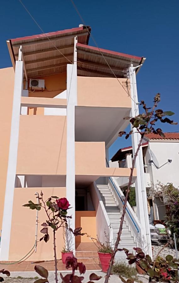 Agapi Studio Acharavi A 50M De La Mer, 400M Du Centre Ville Exterior photo